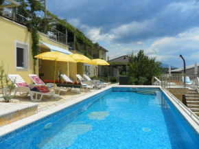 Отель Apartments Zlato - with pool  Сень